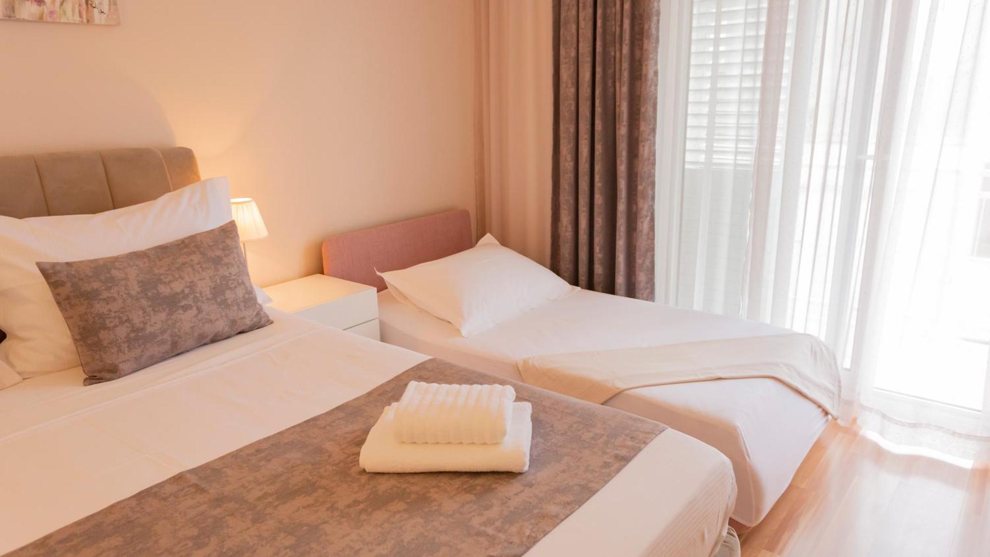 Baska Voda Apartments - Steps From The Beach, Free Parking, Central Location Εξωτερικό φωτογραφία
