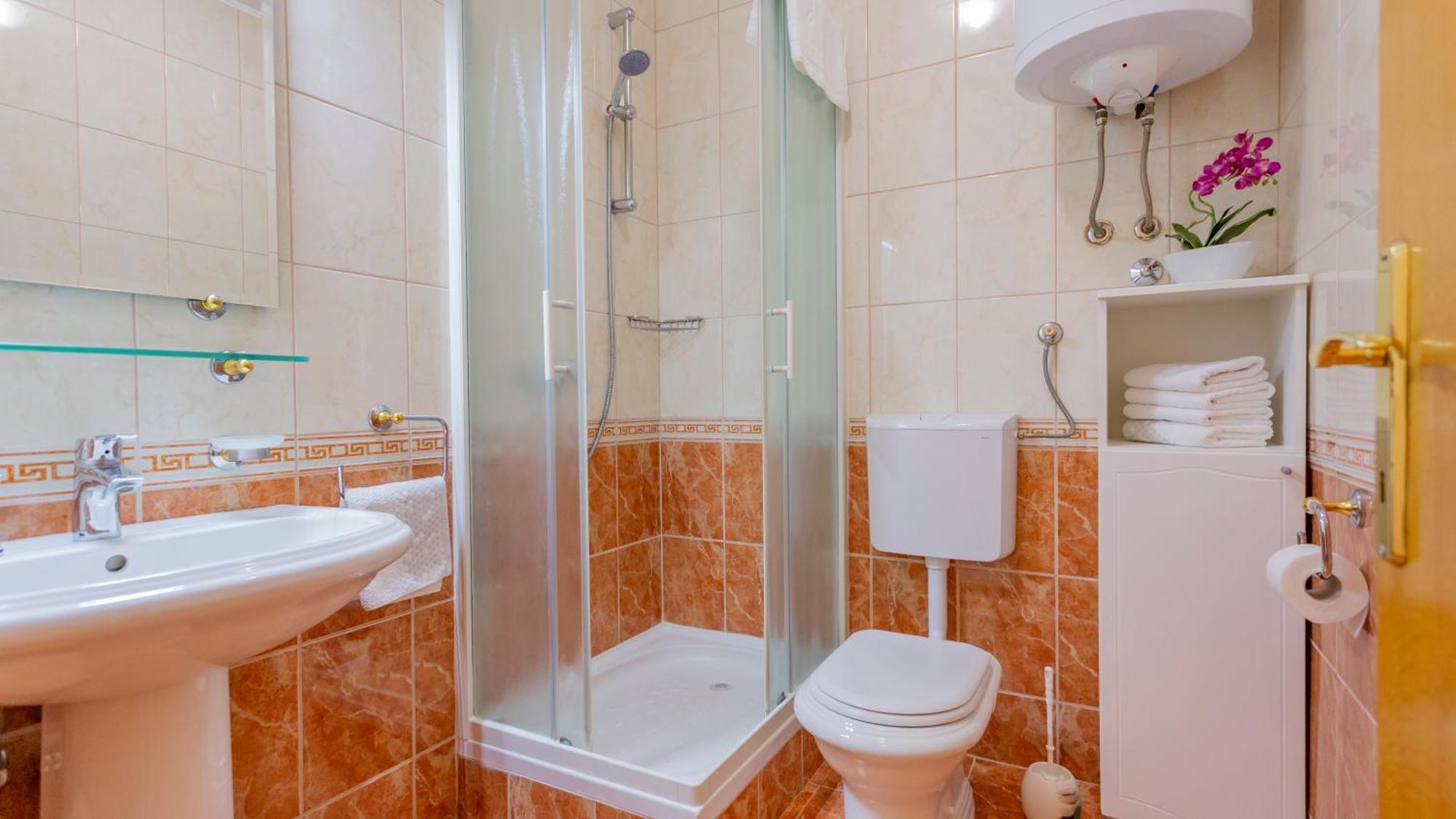Baska Voda Apartments - Steps From The Beach, Free Parking, Central Location Εξωτερικό φωτογραφία