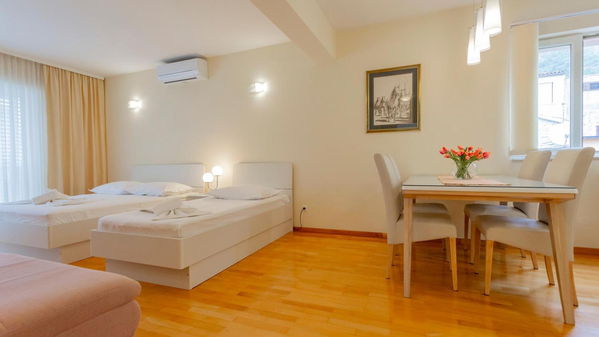 Baska Voda Apartments - Steps From The Beach, Free Parking, Central Location Εξωτερικό φωτογραφία