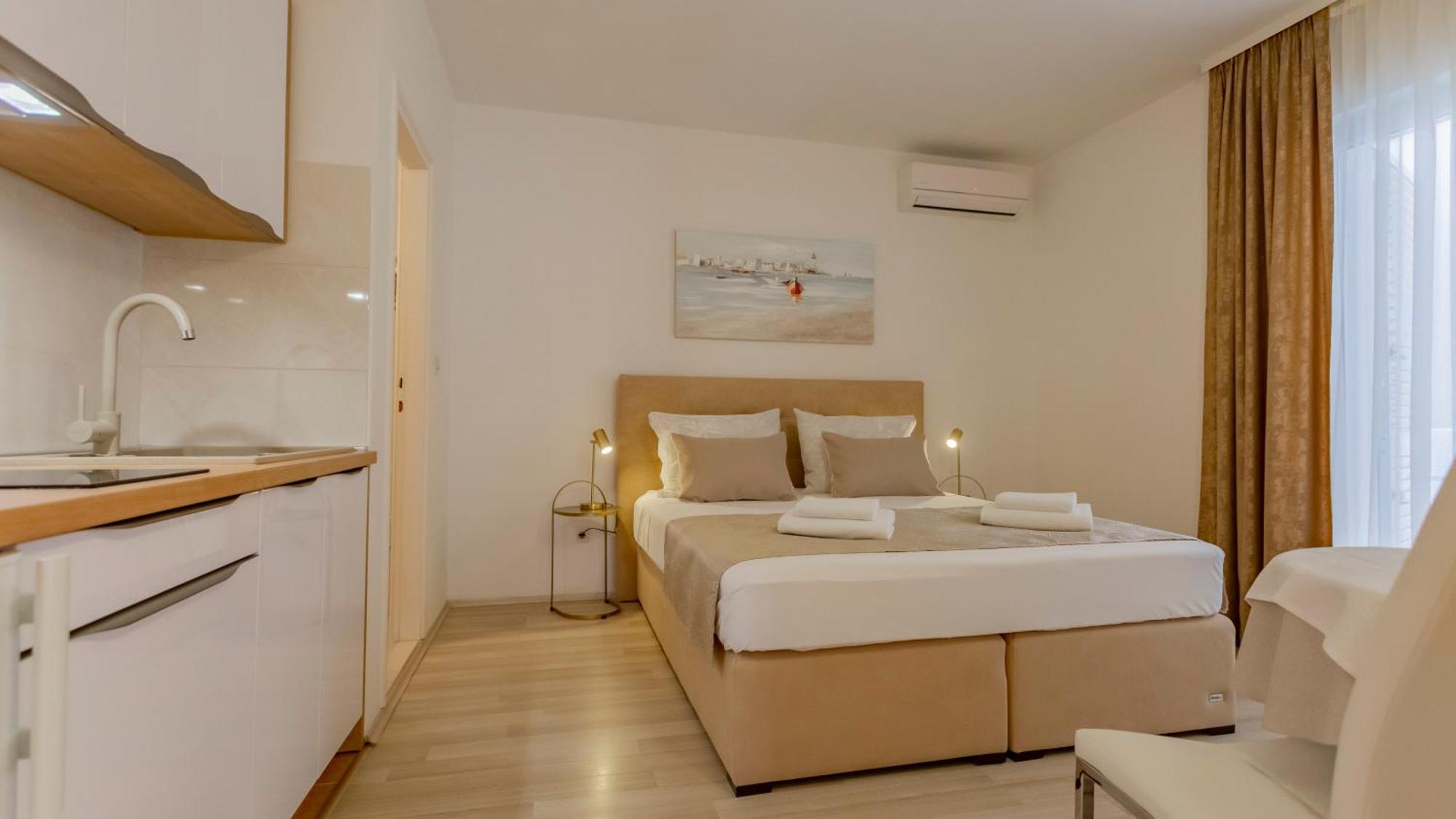 Baska Voda Apartments - Steps From The Beach, Free Parking, Central Location Εξωτερικό φωτογραφία