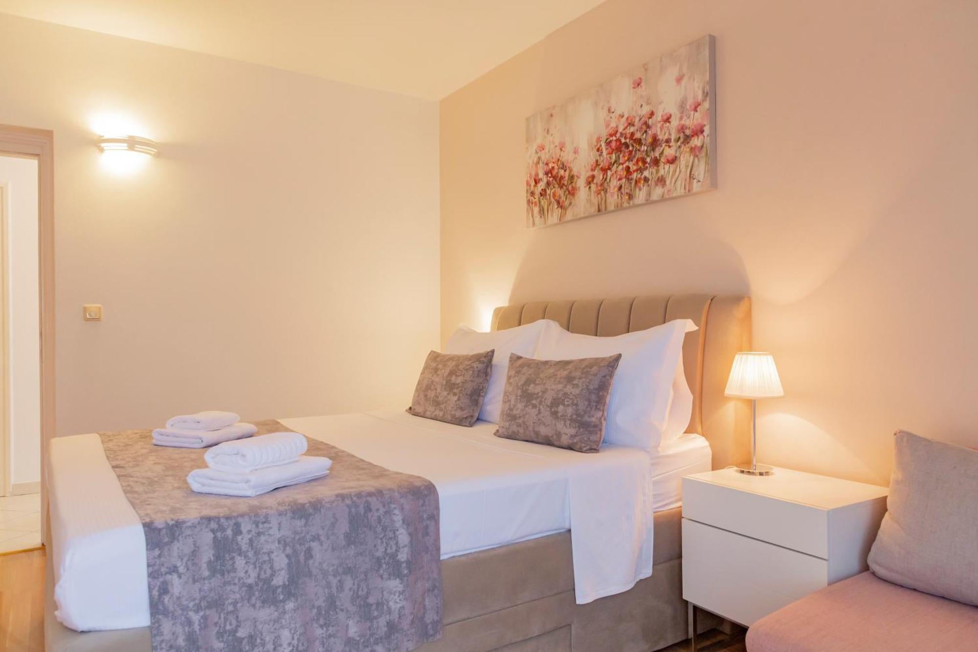 Baska Voda Apartments - Steps From The Beach, Free Parking, Central Location Εξωτερικό φωτογραφία