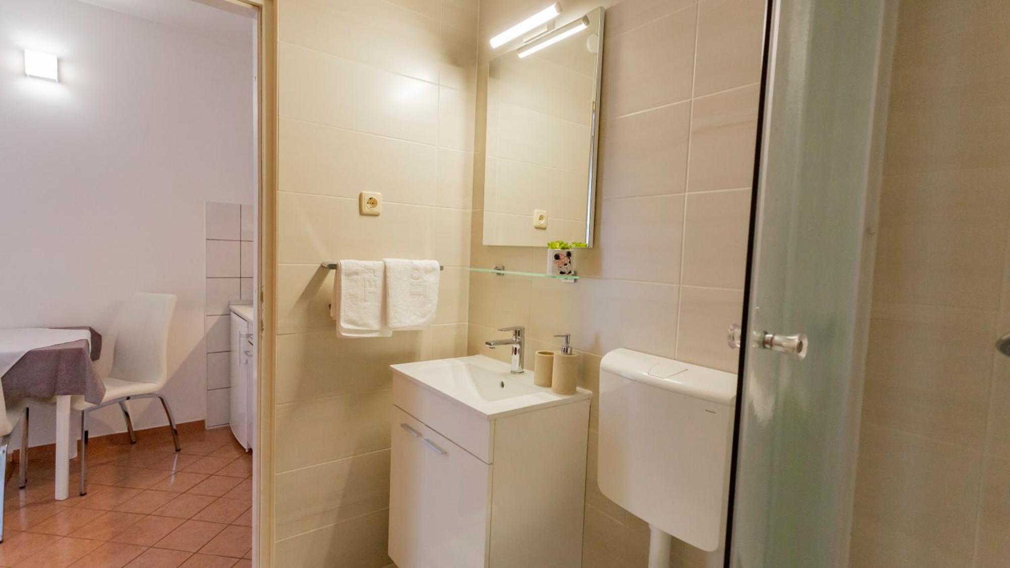 Baska Voda Apartments - Steps From The Beach, Free Parking, Central Location Εξωτερικό φωτογραφία