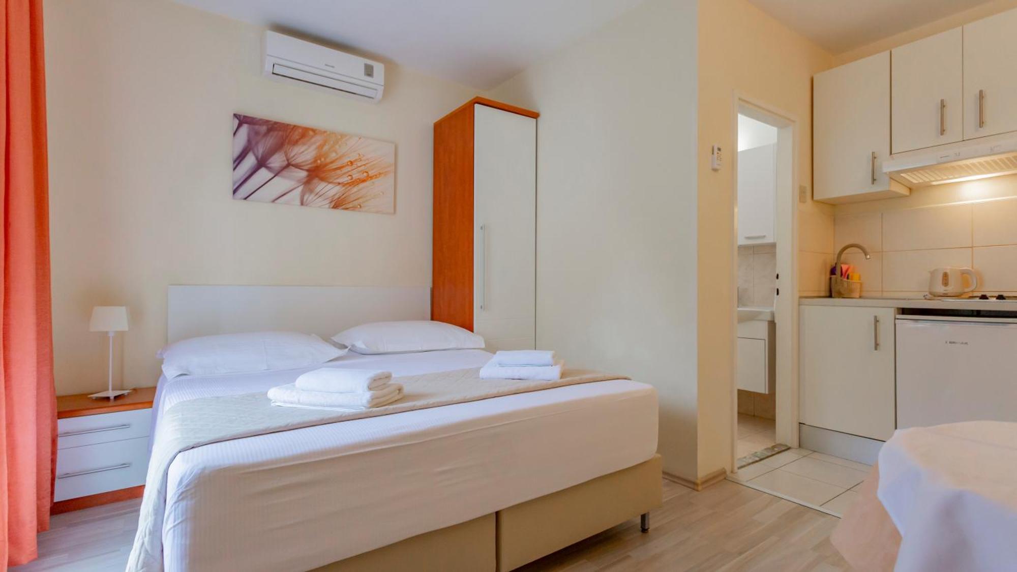 Baska Voda Apartments - Steps From The Beach, Free Parking, Central Location Εξωτερικό φωτογραφία