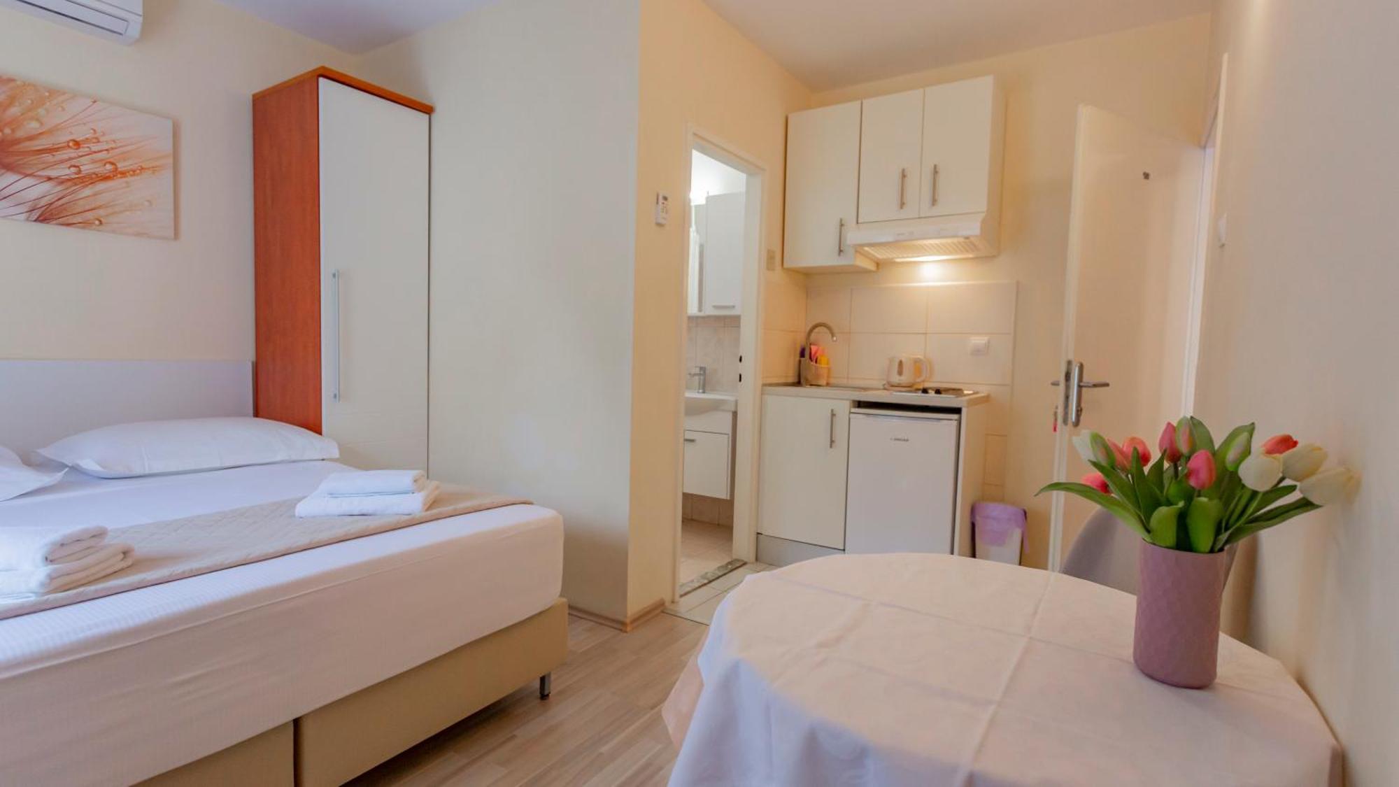 Baska Voda Apartments - Steps From The Beach, Free Parking, Central Location Εξωτερικό φωτογραφία
