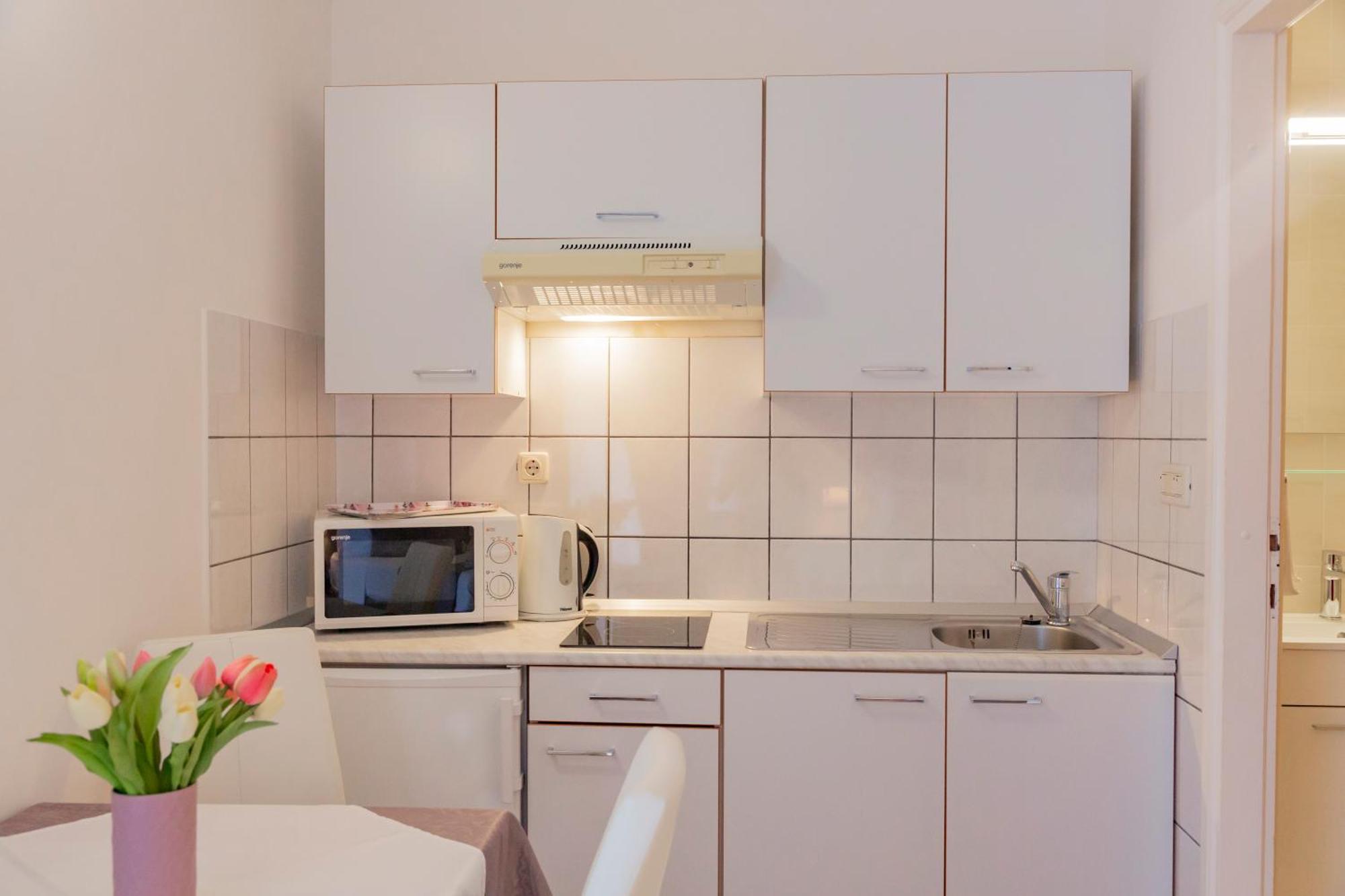 Baska Voda Apartments - Steps From The Beach, Free Parking, Central Location Εξωτερικό φωτογραφία