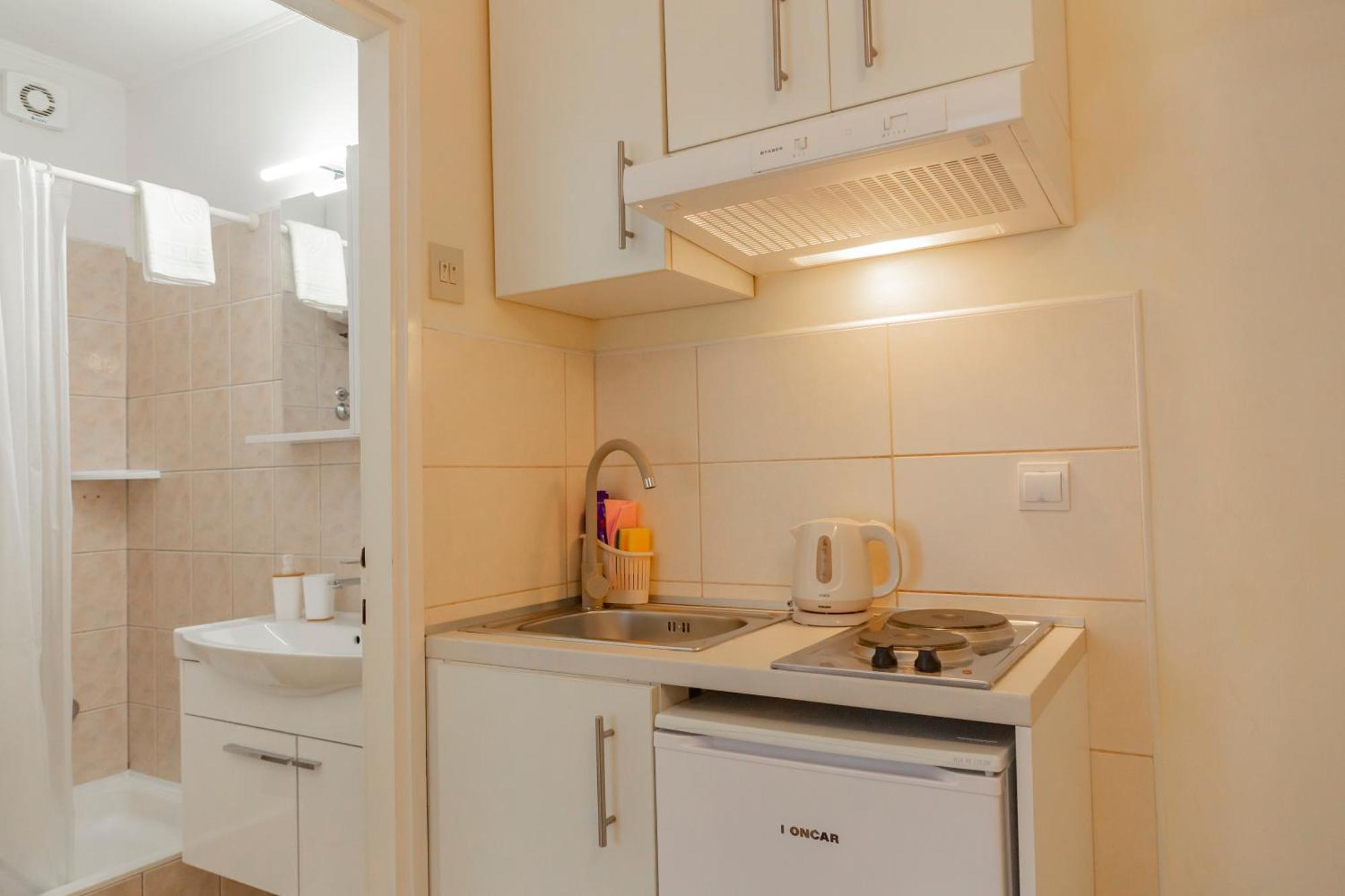Baska Voda Apartments - Steps From The Beach, Free Parking, Central Location Εξωτερικό φωτογραφία